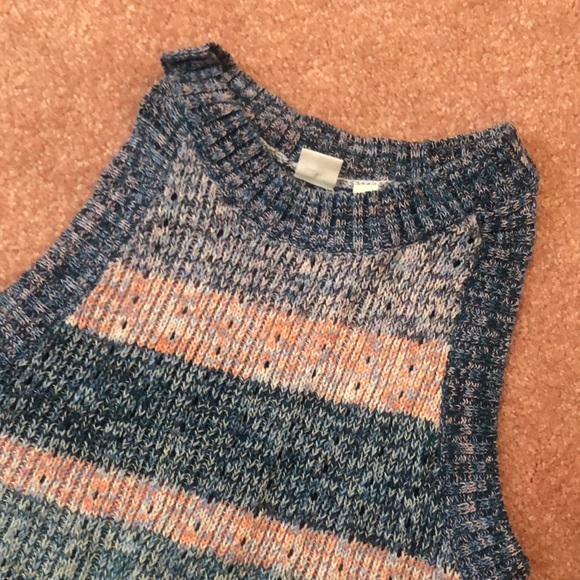 Gap tank top - Picture 3 of 4